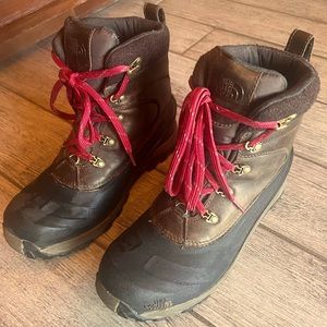 The Northface men’s Chilkat ski/snow boots size 12